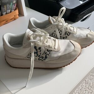 New Balance White/Leopard/Gum